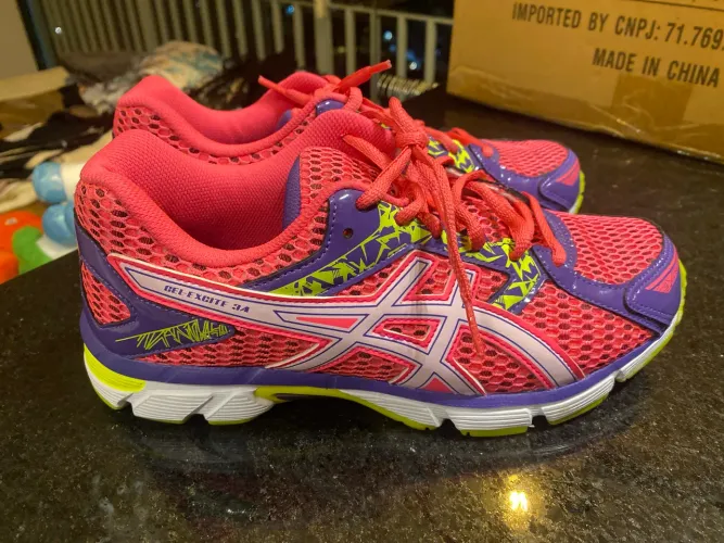 Tênis Asics feminino