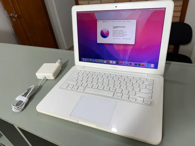 Macbook Pro 13 White Monterey SSD