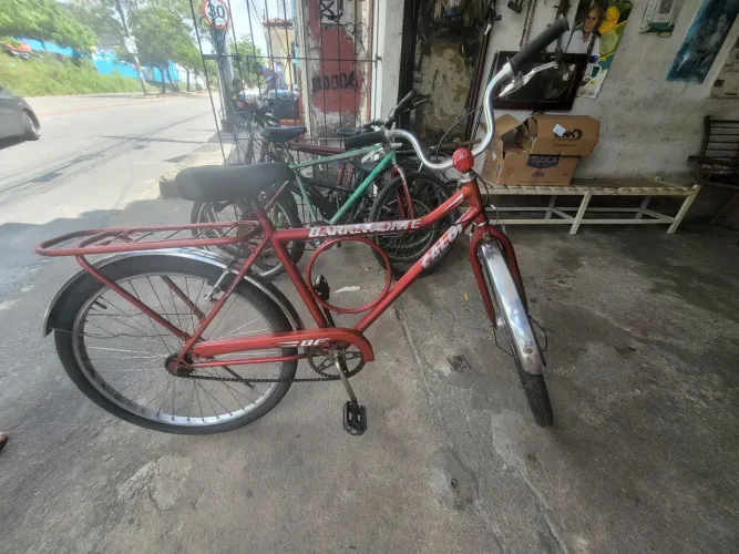 Bicicleta barra circular caloi semi-nova