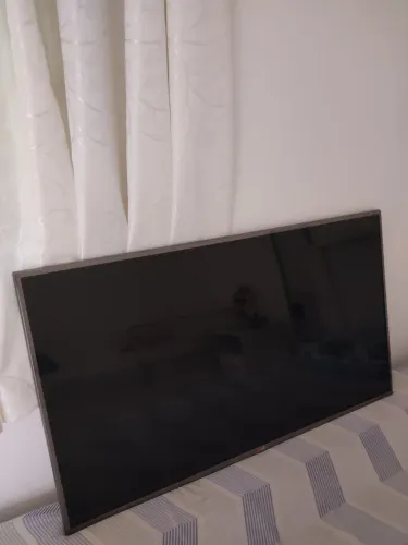 TV LG 47 modelo LB 6500 pra conserto ou retirar peças