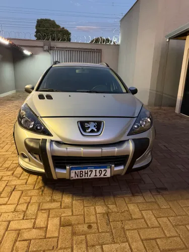 Peugeot 207 SW Escapade 1.6 16V Flex 5P 2012