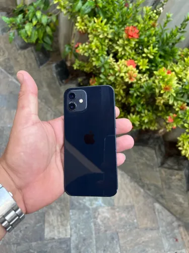 IPHONE 12