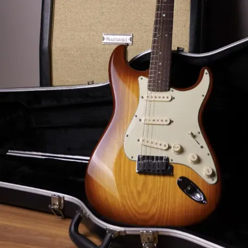 Fender American Deluxe Tobacco Sunburst