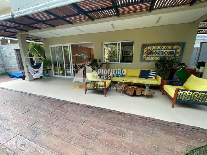Casa para temporada e locação anual na praia de Juquehy!