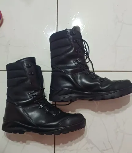 Coturno bota militar ou motociclista 