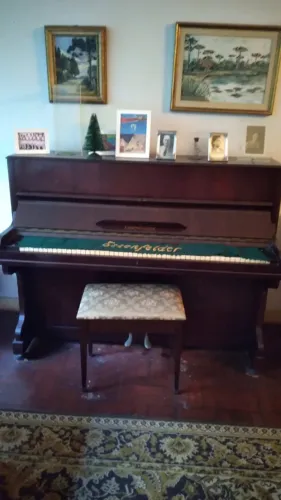 Piano Essenfelder em ótimo estado , afinado , Raridade !!!!!