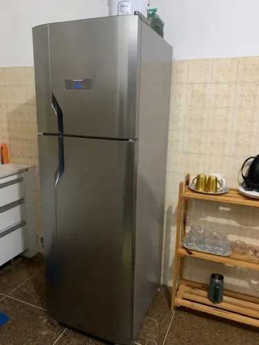 Geladeira Eletrolux Inox 310L