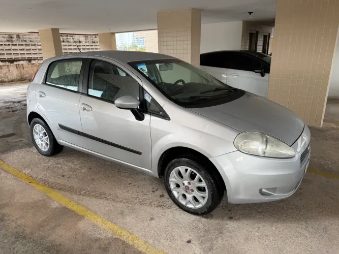 Fiat Punto HLX 1.8 Flex 8V 5P 2010