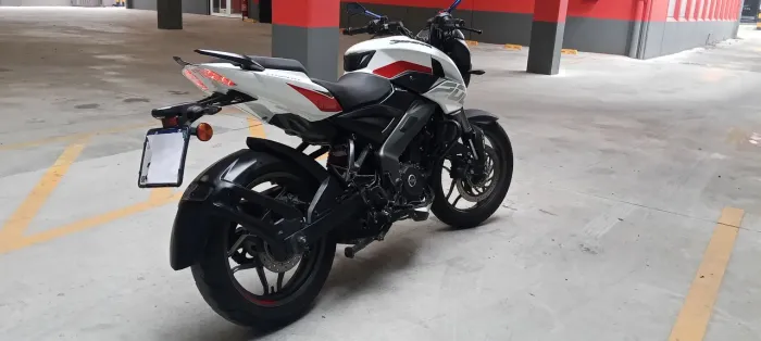 Bajaj NS 200