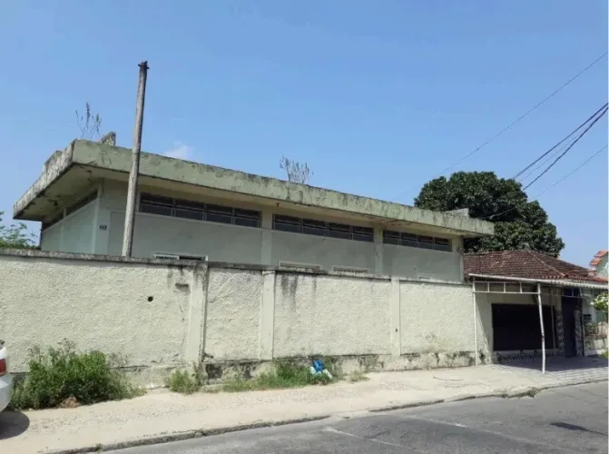 Sala Comercial para Venda em Rio de Janeiro, Santa Cruz, 4 dormitórios, 2 banheiros