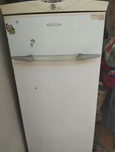 Vendo geladeira usada