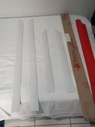 Jogo Frisos Lateral Pintado Branco Vw Novo Fox 2014 Em Diante (Usado)