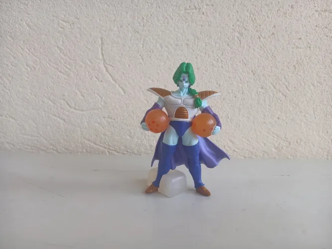 Action figure HG original do Zarbon com as esferas