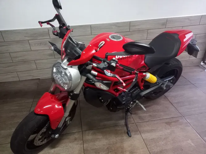 Moto top