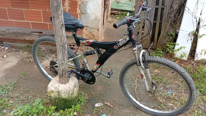 Vendo bicicleta de marcha muito boa