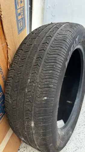 Pneu 250/55R16
