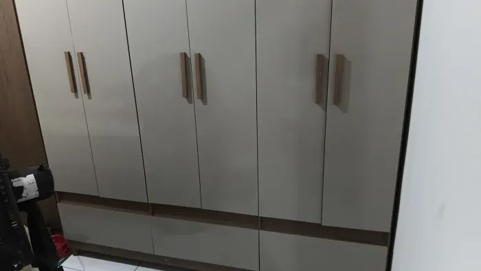 VENDO GUARDA ROUPA GRANDE - DESMONTADO
