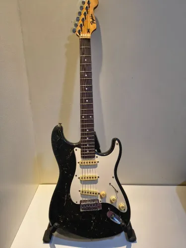 Guitarra Fender Squier Stratocaster