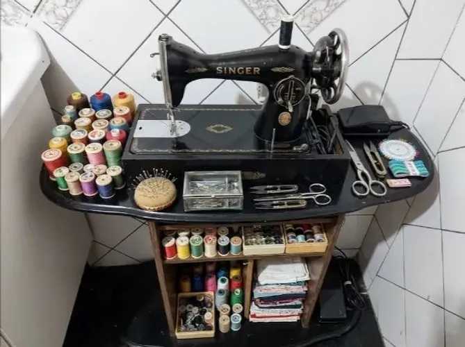 Maquina de costura singer