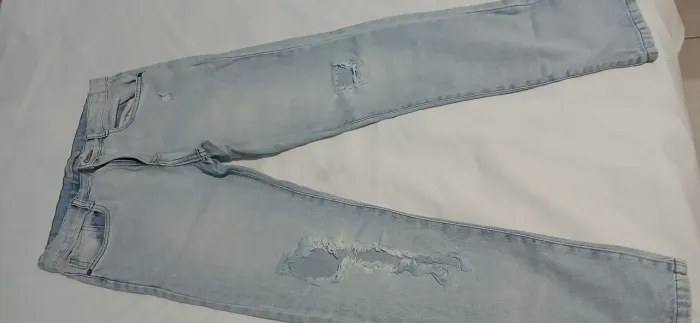 Calça jeans descolada seminova