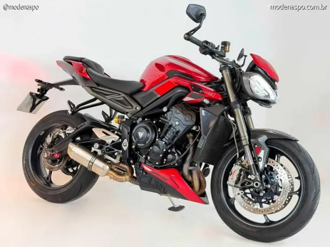 TRIUMPH STREET TRIPLE RS 2024 - Modena SPO