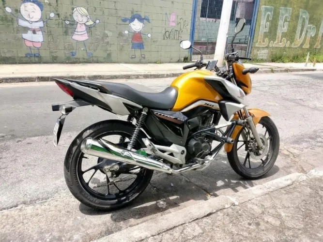 Honda CG 160 Titan 2022 FlexOne - Edição Especial Amarela