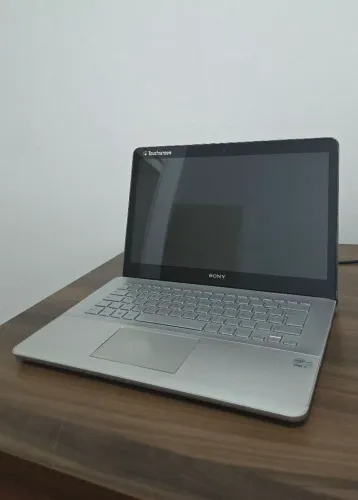 Notebook Sony Vaio Modelo SVF14AA1QX Touchscreen Usado
