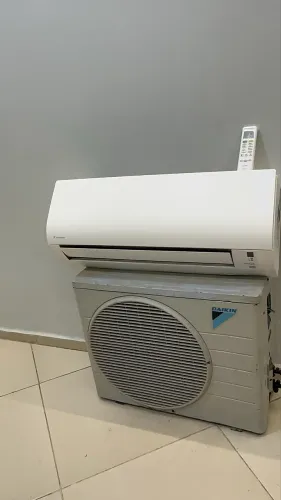 Ar-Condicionado Daikin inverter - 12.000 BTUs (Instalado)
