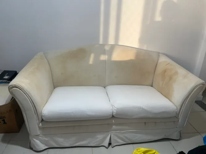 Sofá branco 2 lugares