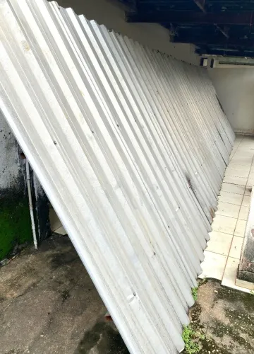 Vendo cobertura metálica + telhas termo acústica de 10 metros  