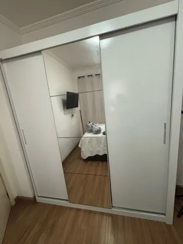 Guarda Roupa 03 portas.