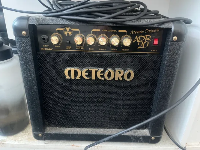 Amplificador Meteoro Atomic Drive ADR 20