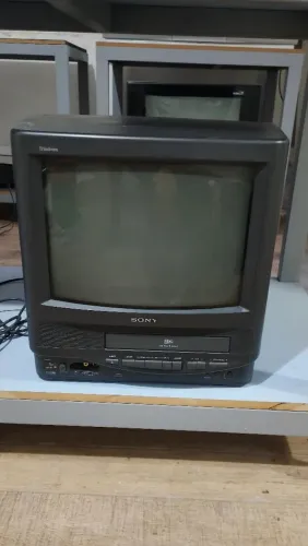 Tv Sony 14 Polegadas+ Vídeo Cassete