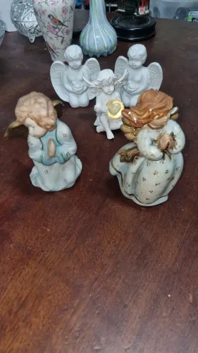 Bonecos de porcelana