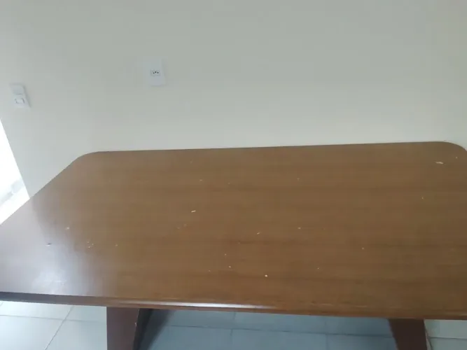 Mesa de jantar de seis lugares