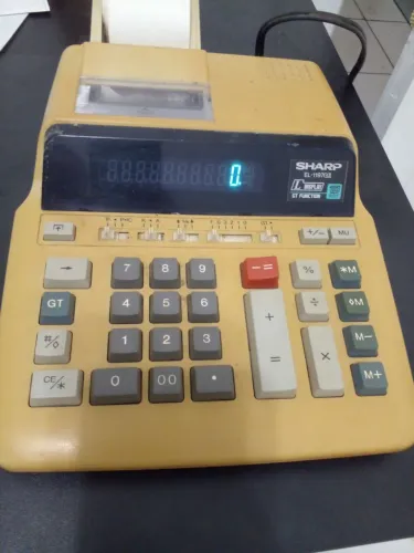 Calculadora Sharp EL 1197 GII funcionando perfeitamente