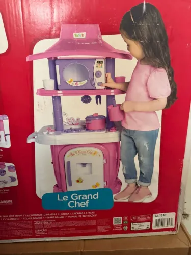 Cozinha infantil por 250,00