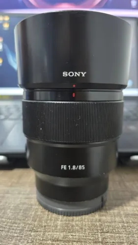 SONY FE 85mm f/1.8 ? A lente que transforma retratos em impacto visual