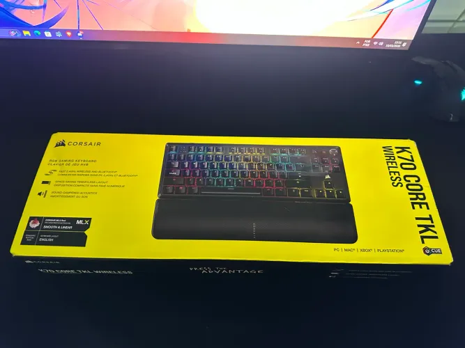 CORSAIR K70 CORE TKL WIRELESS