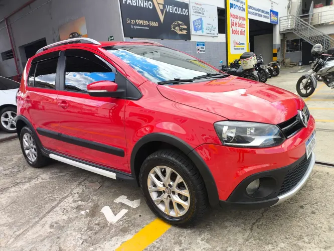 Volkswagen Crossfox 1.6 MI Total Flex 8V 5P 2013