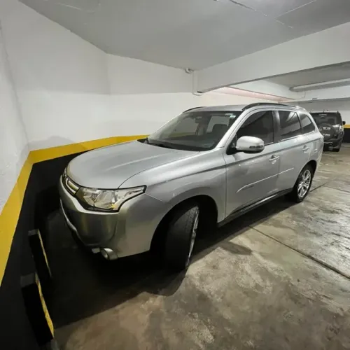 Mitsubishi Outlander 2.0 16V 160cv Aut. 2014