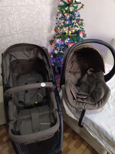 Carrinho de bebê+ bebê conforto