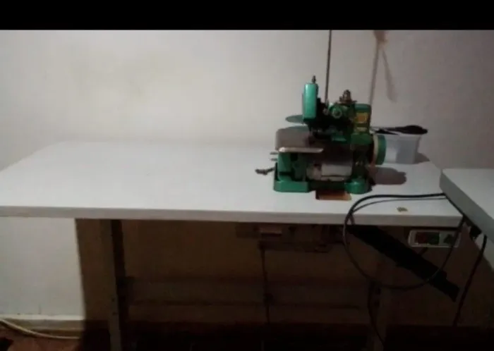 Maquina overlock