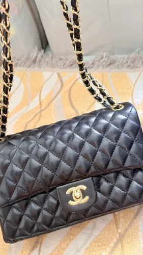BOLSA CLASSIC PREMIUM PRETA E DOURADA