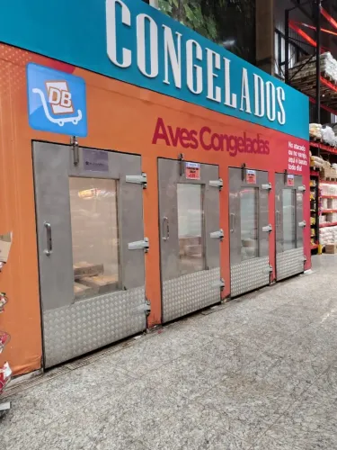 Portas frigoríficas para STEP IN, portas de câmaras para armazenamento de frango em caixa