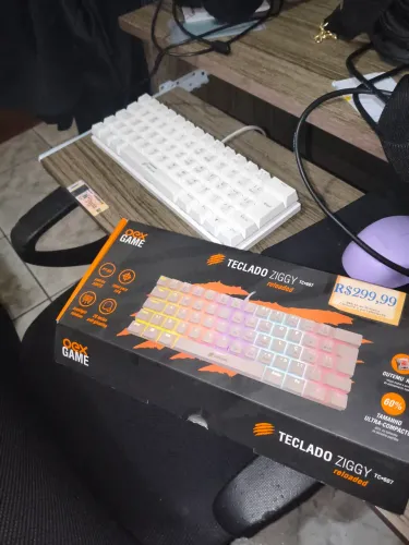 Teclado mecânico TC607 barato pra sair hj