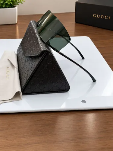 óculos de sol gucci original retangular - preto com case e flanela