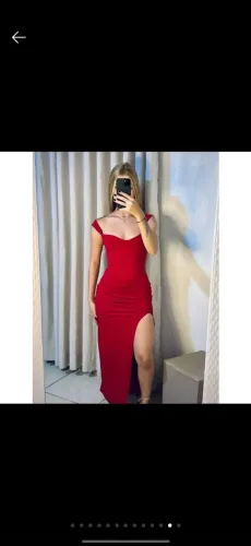 Vestido longo na cor vinho 