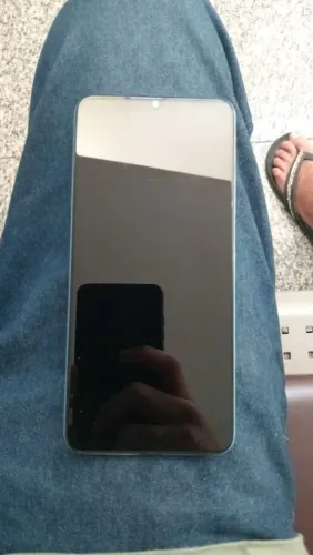 Vendo celular semi-novo, perfeito estado. R$ 450,00