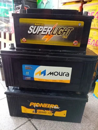 Bateria seminova de caminhão. 150A e 180A.